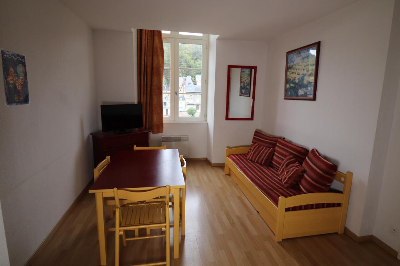 Saint-Geniez-dʼOlt Chateau Ricard מראה חיצוני תמונה